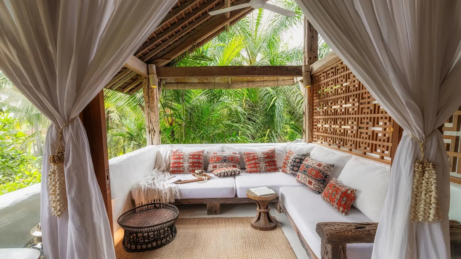 Stone House Hotel Ubud  Ubud (Bali)