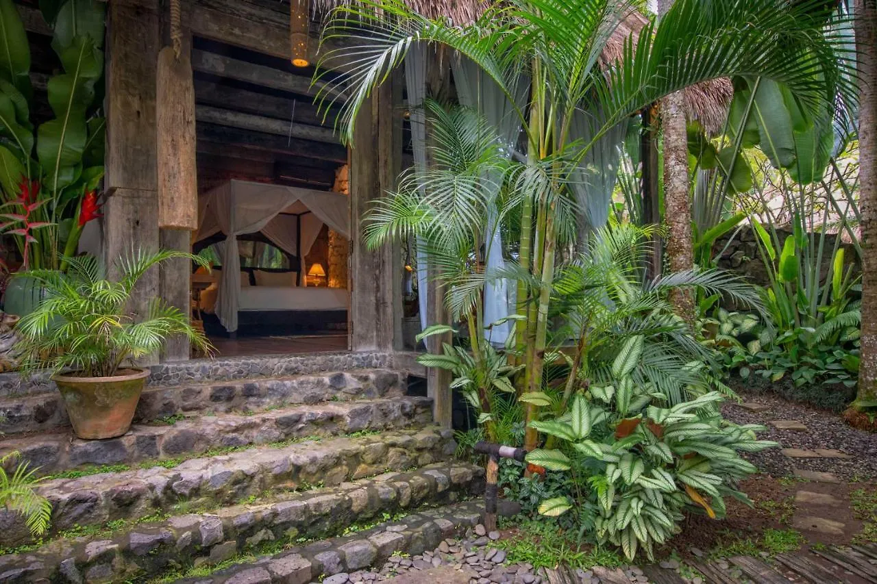 Stone House Hotel Ubud  0*, Ubud (Bali)